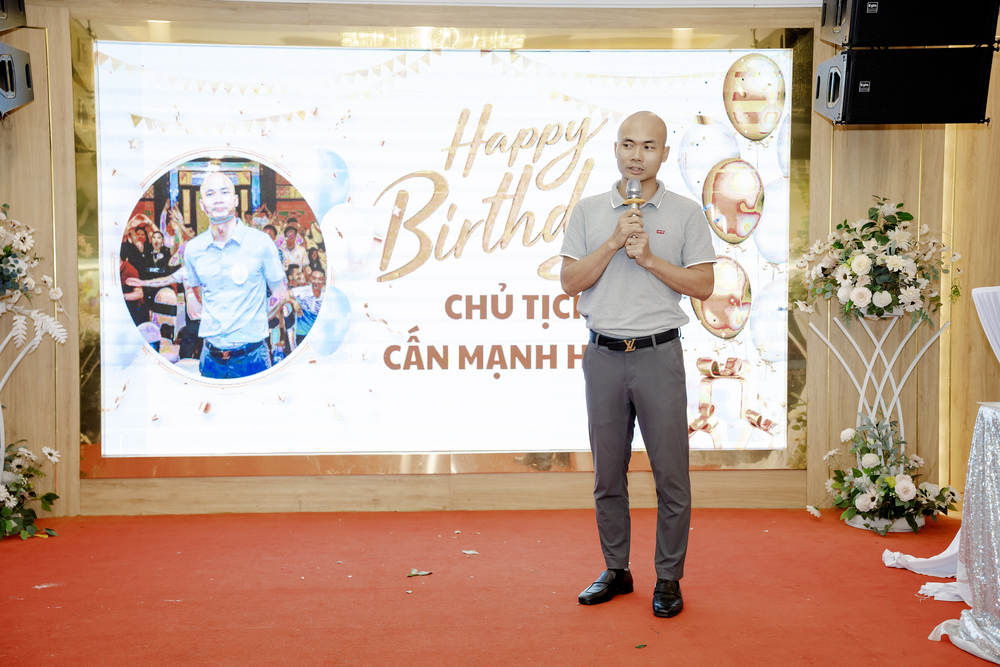 mung sinh nhat chu tich hung 1